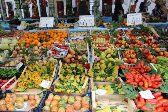 ファウケ通りストリートマーケット